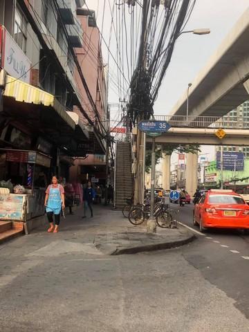 ขายที่ดินพร้อมสิ่งปลูกสร้าง 329 ตรว. แปลงมุม ถนนพหลโยธิน 35 ใกล้ BTS รัชโยธิน 2