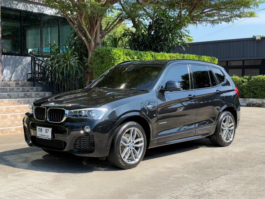 2017 BMW X3 20D MSPORT รถมือเดียวออกป้ายแดง รถวิ่งน้อย เข้าศูนย์ทุกระยะ ไม่เคยมีอุบัติเหตุครับ 4