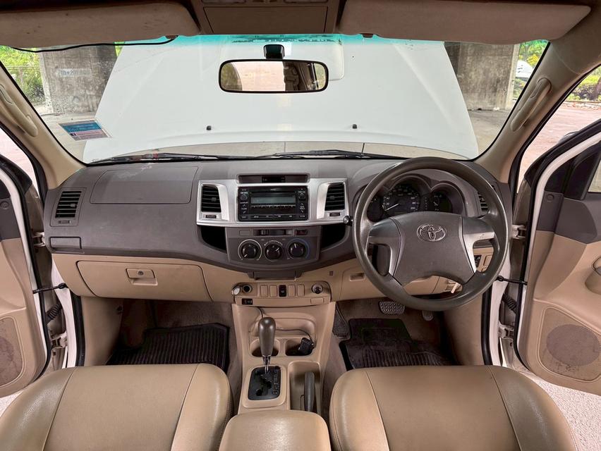 ขายรถ Toyota Vigo Champ 2.5E Double Cab ปี 2013 สีขาว เกียร์ออโต้ 9