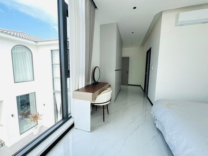 Pool villa beachfront Pratumnak hill Pattaya 200,000/month 2