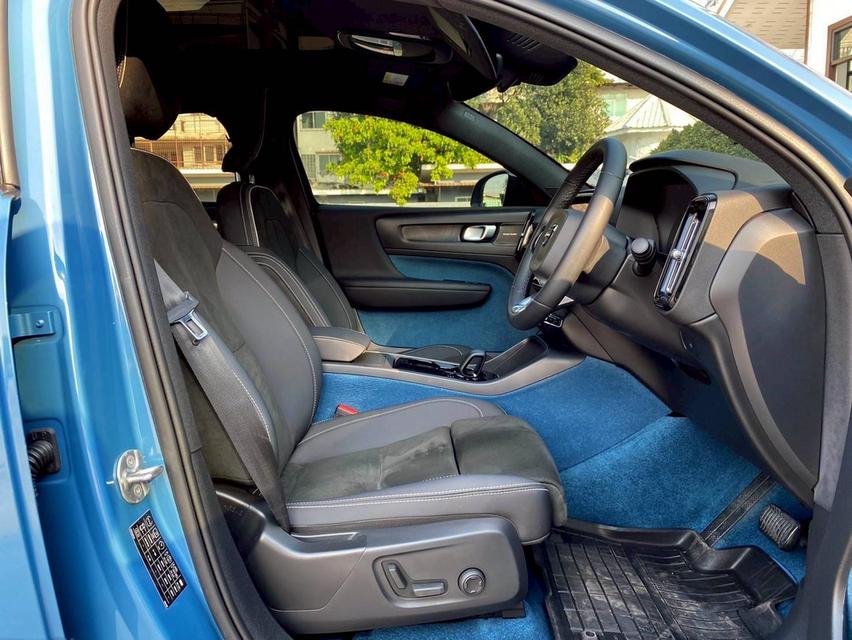 Volvo C40 Recharge Pure Electric ปี 2022 จด 2023 รถหรูสภาพใหม่ป้ายแดง แต่ถูกกว่า 1.7 ล้านบาทเลย คุ้มมากๆ รูปที่ 9