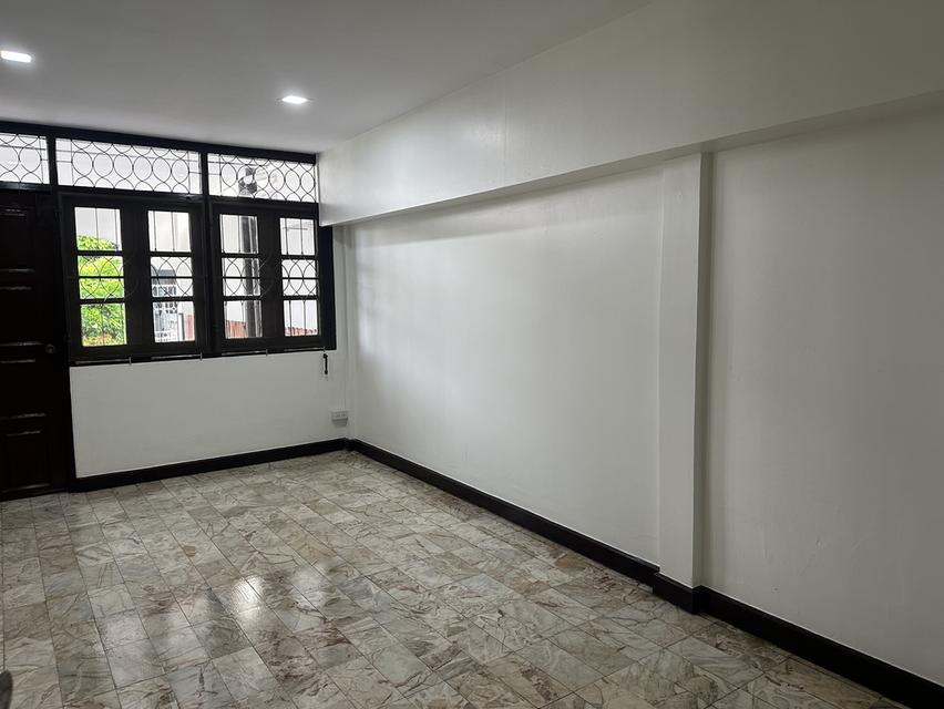 🏡 ขายบ้านเดี่ยวชั้นเดียว   54 ตร.ว.  รีโนเวทใหม่ พร้อมเข้าอยู่  ม.เสริมมิตร ซอยนวมินทร์ 68   รีโนเวทใหม่ พร้อมเข้าอยู่ 8