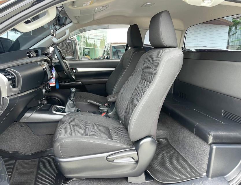 TOYOTA HILUX REVO 2.4 ENTRY 2021  10