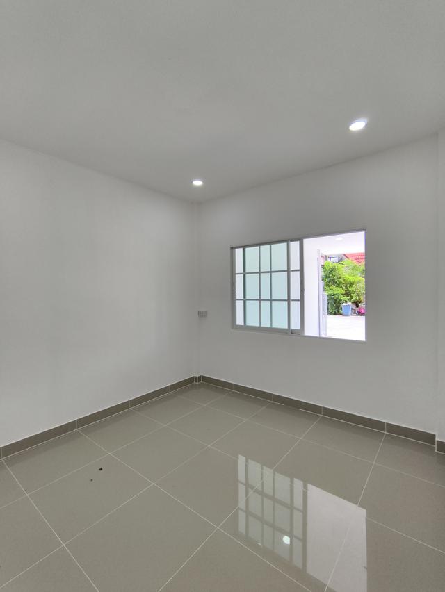 ทาวน์เฮ้าส์ 1.25 ล้าน 3 ห้องนอน 2 ห้องน้ำ กว้าง 6 เมตร รังสิตธัญบุรี หมู่บ้านจิตตภาวรรณ คลอง11 6