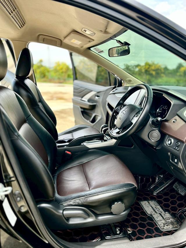 mitsubishi xpander 1.5 TOP 12