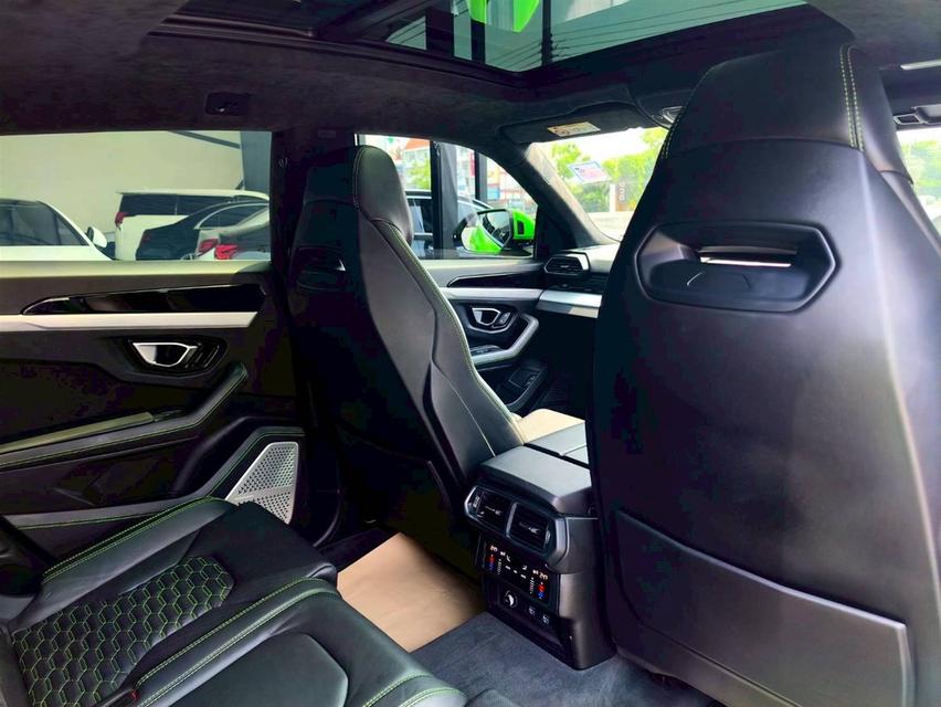 รหัสรถ KPV53 2024 LAMBORGHINI URUS V8 4.0 Bi-Turbo สีพิเศษ เขียว Verde Mantis 12