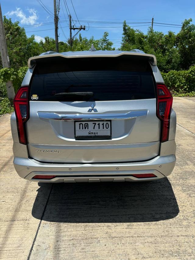 Pajero sport  4