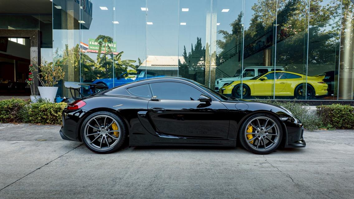 Porsche Cayman GT4 2016 สีดำ รถศูนย์ AAS คันเดียวในไทย รูปย่อยที่ 2
