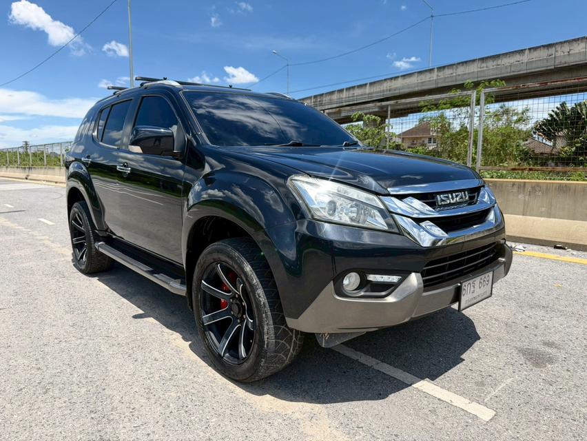 Isuzu Mu-X 3.0 DVD ปี 2016 จด 2017
