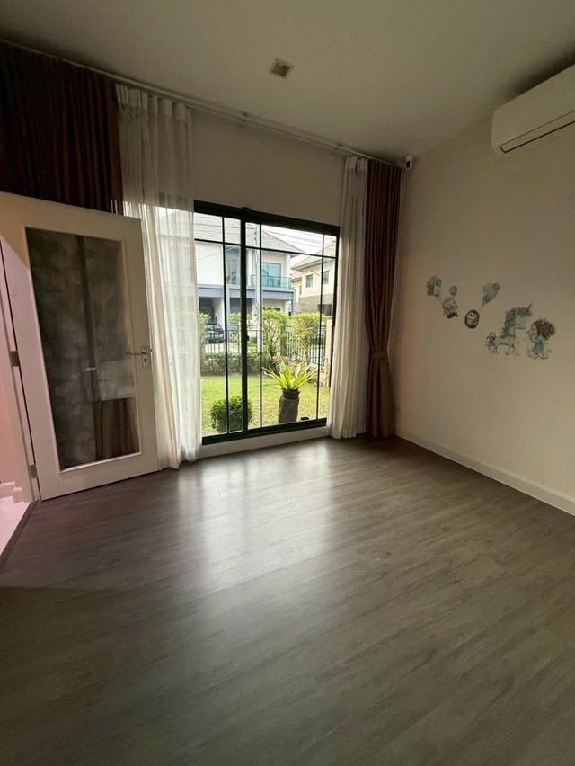 U1412 ให้เช่าบ้านเดี่ยว 2 ชั้น หมู่บ้านบางกอก บูเลอวาร์ด แจ้งวัฒนะ 2 Bangkok Boulevard Chaengwattana 2 บ้านพร้อมเฟอร์ครบ ทำเลดีเดินทางสะดวกเข้าออกได้ห 15