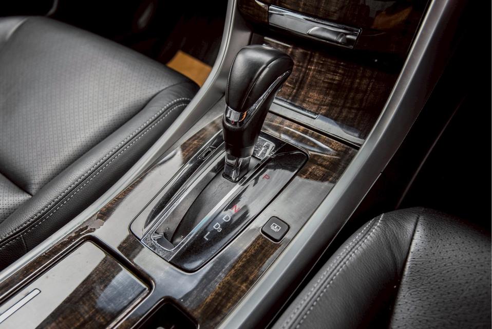 Honda Accord 2.0 E AT 2017 รถสวย พร้อมขับ 6