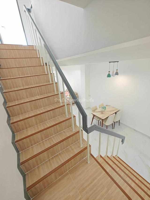 หมู่บ้านรินทิชา ซอยร่มเกล้า 6 11