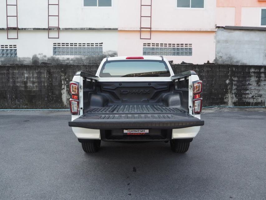 ISUZU D-MAX  V-CROSS CAB-4 3.0 Ddi ZP 4WD M/T ปี 2022 8