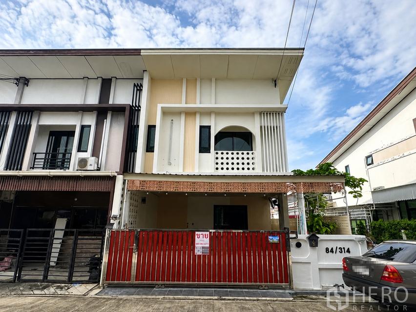 ขายทาวน์โฮมโมเดิร์น 4 ห้องนอน พร้อมครัวปิด โครงการบ้านฟ้าปิยรมย์ เทอร์เร่ (เฟส 12) ลาดสวาย ลำลูกกา ปทุมธานี HRE00937 1