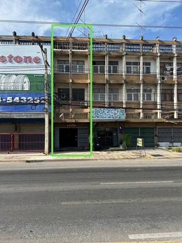 ขายตึกแถวอาคารพาณิชย์ 3 ชั้นครึ่ง ติดถนนแสงชูโต ท่ามะกา จ.กาญจนบุรี 1