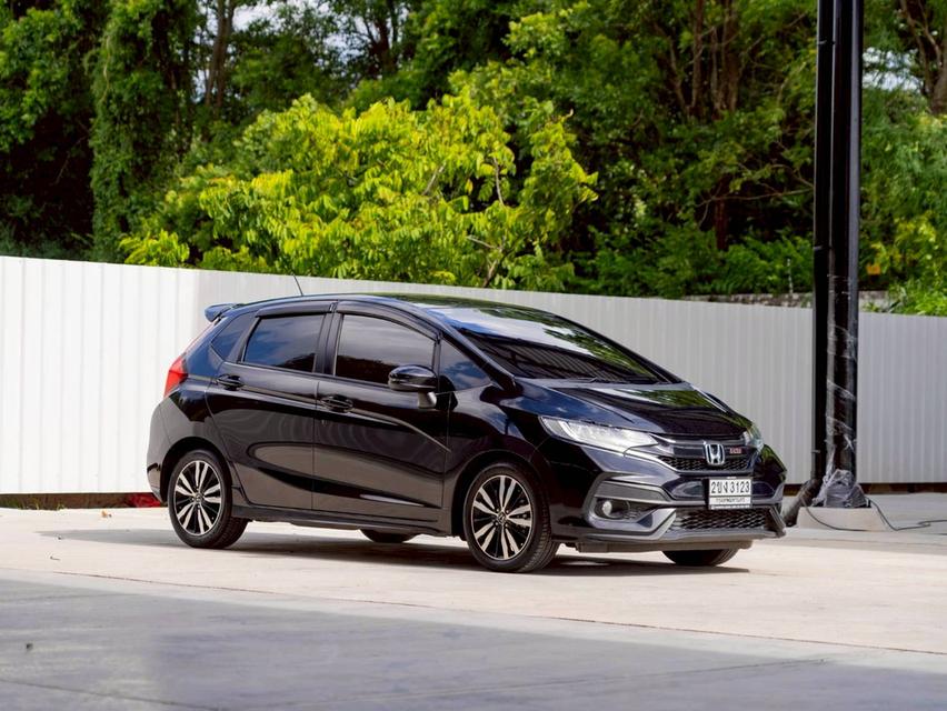 Honda Jazz 1.5RS ปีจด 2019 เข้าศูนย์ทุกระยะ