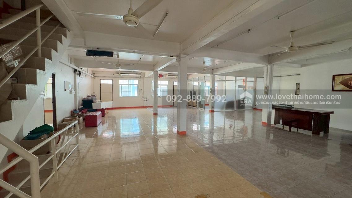 ขายตึกแถว 5 ชั้น หมู่บ้านอมรชัย2 ถนนพระราม2 ซอย34 มีทั้งหมด 4 คูหา พื้นที่ 80.4 ตรว. ราคาถูก ขายเพียง 16 ล้านบาท ใกล้เซ็นทรัล พระราม2 8