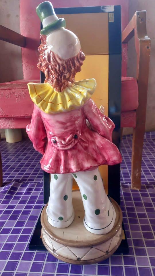 รูปปั้นตัวตลก (Clown Figurine) ของเก่า วินเทจ ที่ทําจากพอร์ซเลนหรือเซรามิก รูปที่ 6