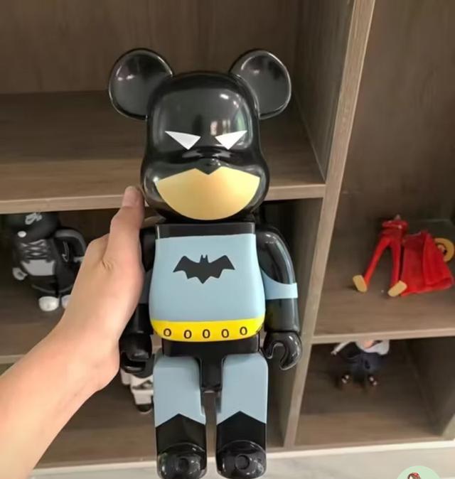 ปล่อยต่อ Bearbrick 400% Bat Man