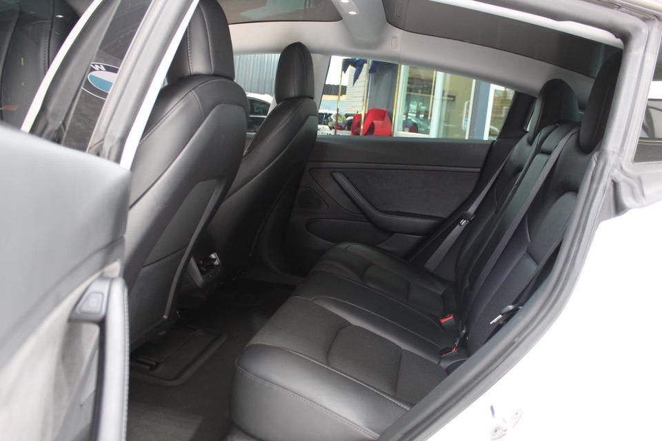 รหัสรถ JRS777 Tesla Model3 Performance  ปี 22 10