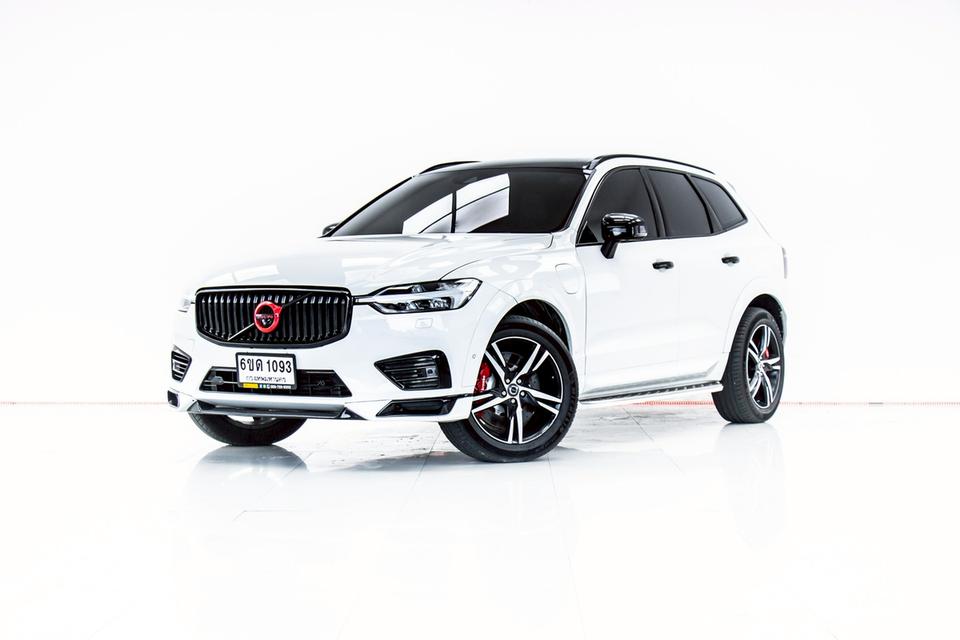 VOLVO XC60 2.0 RECHARGE T8 R-DESIGN   2018 