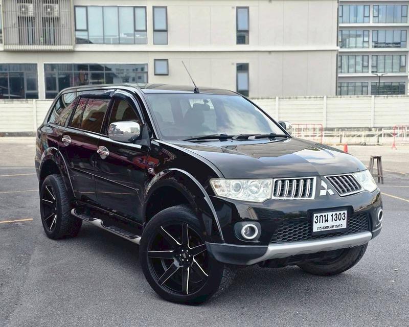 MITSUBISHI PAJERO SPORT 2.4 GLS เกียร์ M/T สีดำ ปี2013 2