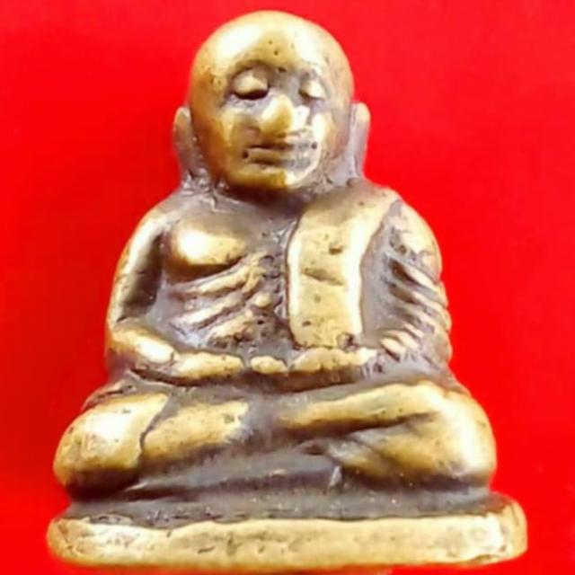 พระเครื่องหลวงพ่อเงินวัดบางคลานพิมพ์นิยมองค์