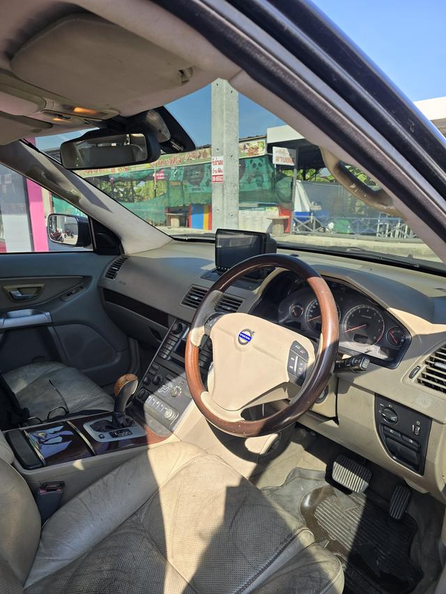 volvo XC90 ปี 2004 สีดำ เอกสารครบโอนได้เครื่องเบนซิน 6 สูบ Turbo คู่ เกียร์ออโต้ ขับ 4×4 awdราคา 145,000 ฿  เงินสด ( เเลก /เทริน volvo รุ่นอื่นได้ ) 8