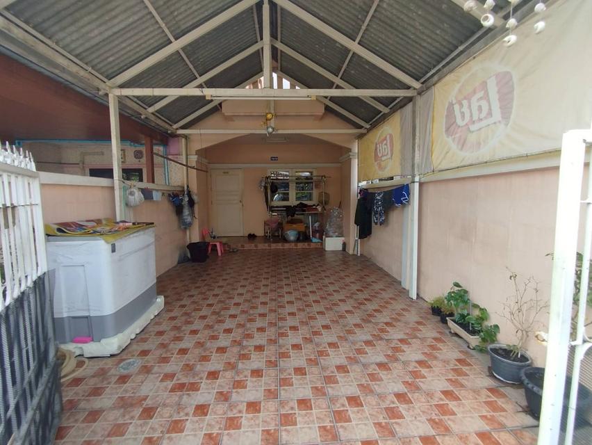 ขายทาวน์เฮ้าส์ หมู่บ้าน ช.รุ่งเรือง 6 ทำเล : บางบัวทอง (ใกล้แยกบางพลู) ใกล้กรมที่ดินบางบัวทอง