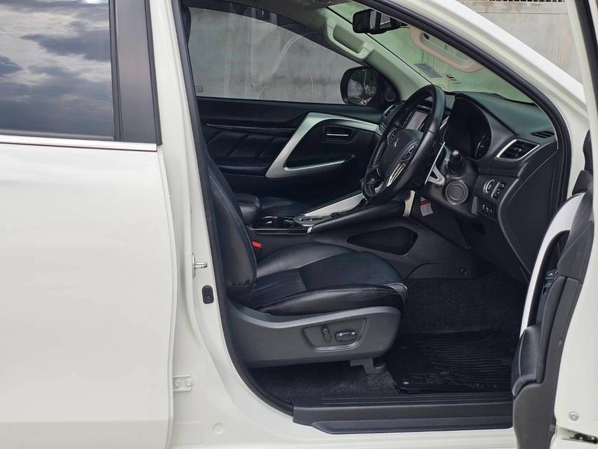 Mitsubishi Pajero 2.4GT ปี18 รูปที่ 13