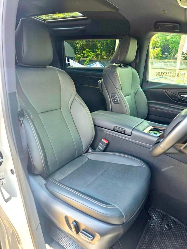 Toyota Alphard Z hybrid 40 HEV สีขาว ปี 2025 ไมล์ 18,000 กม. 8