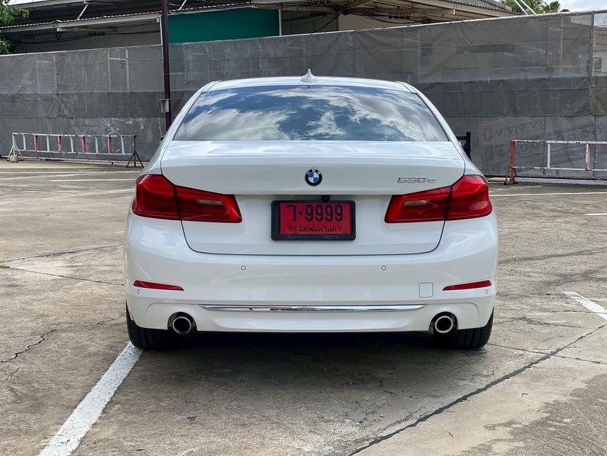 รหัสรถ PBG9999 BMW530e Luxury 2018 สีขาว