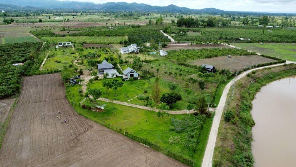 ขายบ้านพักตากอากาศ พื้นที่ 10-2 ไร่ วิวเขาล้อมรอบ เงียบสงบ ตรงข้ามวัดท่าตอน จ.เชียงใหม่  9