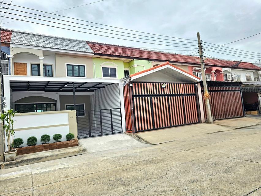 หมู่บ้านศรีประจักษ์ 7 (ถนนเมน) รีโนเวทใหม่ พร้อมเข้าอยู่ 4