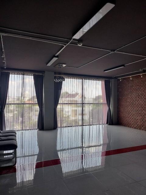 ให้เช่าสำนักงาน 83 ตรม. ตึก APAI LoFT ซอยเอกมัย 22 เดินทางสะดวก ใกล้ BTS เอกมัย 6