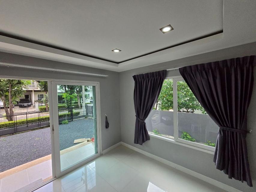 ขายบ้านเดี่ยว 2 ชั้น หมู่บ้านพฤกษ์ลดา 3 รังสิตคลอง 4 ทำเลดี เดินทางสะดวก ตรงข้ามโรงเรียนบีคอนเฮาส์แย้มสอาดรังสิต 3