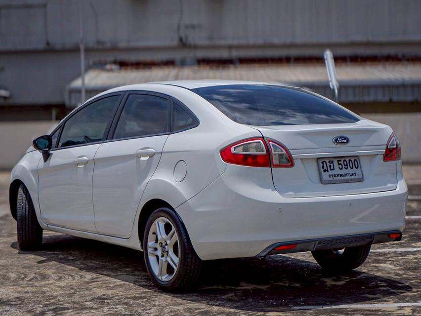FORD FIESTA 1.6 SPORT โฉม 4Dr เกียร์ Auto สีขาว ปี2010 6