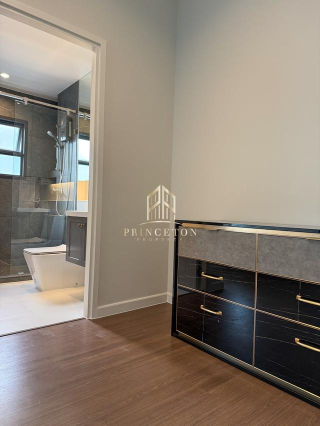 Luxury Home Rent Setthasiri Bangna KM.10 12