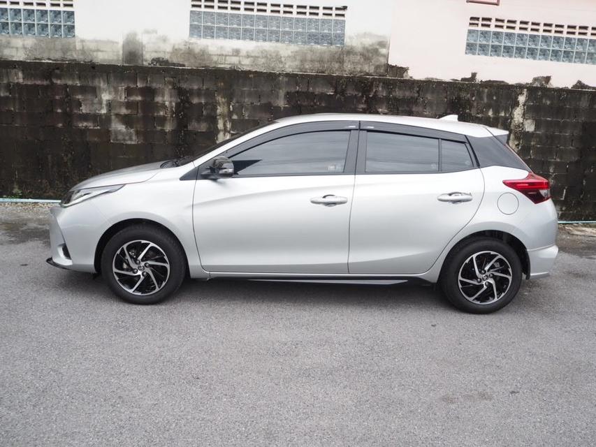 TOYOTA YARIS 1.2 SPORT PREMIUM ปี 2021