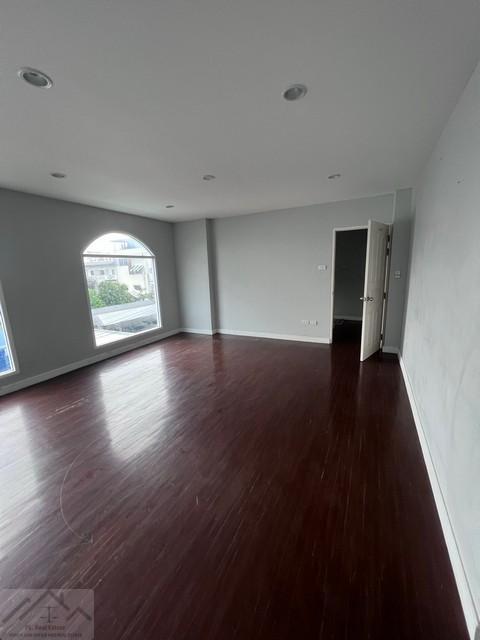 ขาย โฮมออฟฟิศ 4 ชั้น ลาดพร้าว71 นาคนิวาส ใกล้ Central Eastville 3