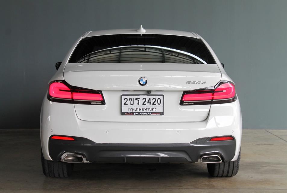 รหัสรถ BM2420 BMW 520d M-Sport LCI 2022