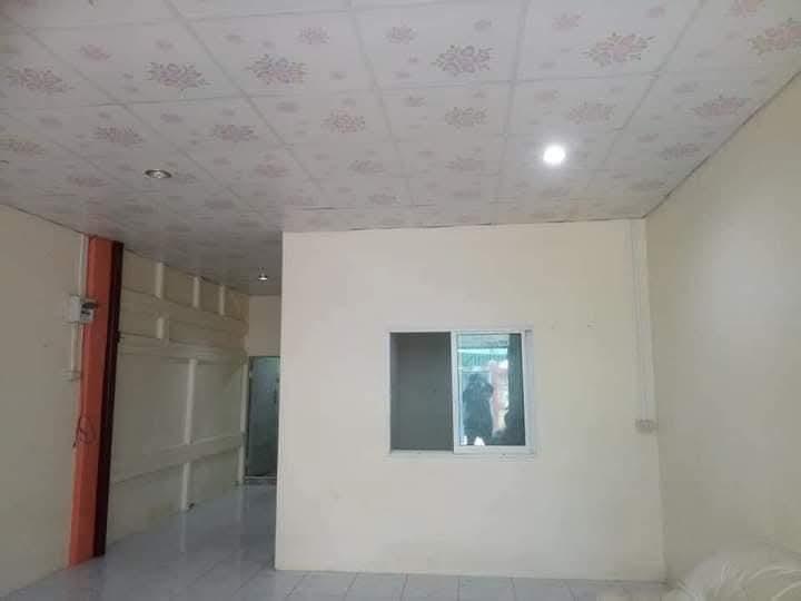 ขาย-ให้เช่า ราคาสุดคุ้มด่วน!!..  890,000..  บาท  ทาวเฮ้าส์ชั้นเดียว รถไฟฟ้าผ่านแล้ว ทางเข้าถนนหลักตรงข้ามเจ้เล้งดอนเมือง การเคหะทุ่งสองห้อง  เนื้อที่2 2