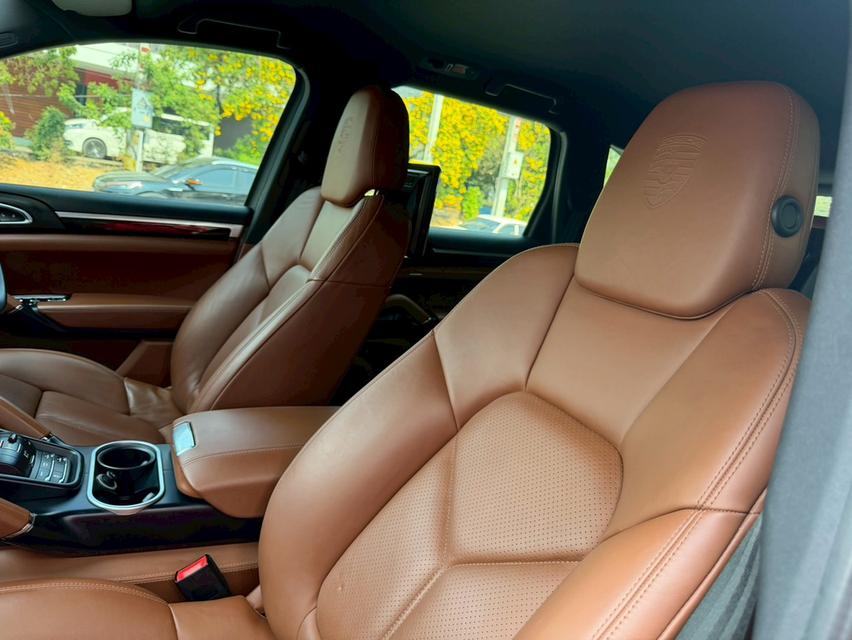 CAYENNE 3.0 HYBRID S E-Hybrid สีขาว รูปที่ 9