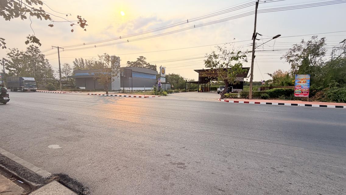 ขายที่ดินปทุมสายในติดโรงเรียนและไปรษณีย์ปทุมธานี หน้ากว้าง 80 เมตร ติดถนนใหญ่ ที่ถมแล้ว เนื้อที่ 2-1-49 ไร่(949ตร.วา) ราคา54 ล้าน 14