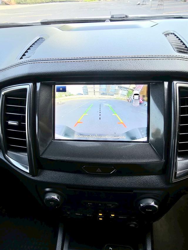 FORD RANGER Double cab Wildtrak 2.0L Bi-Turbo 4x2 10AT สีขาว ปี 2019 15