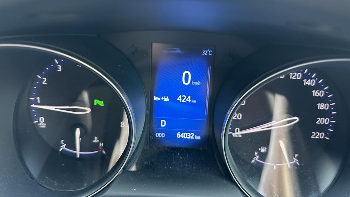 ขายรถ Toyota C-HR 1.8 Mid ปี 2020 วิ่งน้อย 10
