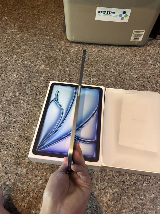 ขายiPadAir7ใหม่ล่าสุดM3สีBlue128กิ๊กอายุ2วันยังไม่ได้ใช้งานประกันสิงหาปีหน้าถูกๆ 6