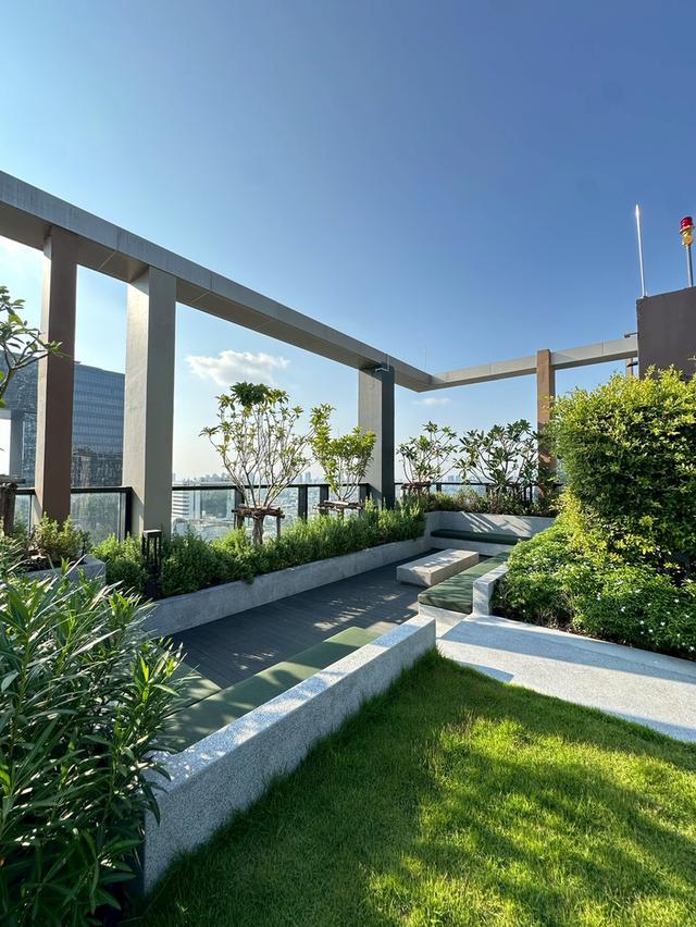 คอนโดใหม่ใจกลางพระราม 9 ทำเลศักยภาพ ใกล้ MRT พระราม 9 และ Central Rama 9 เดินทางสะดวก เข้าเมืองง่าย 15