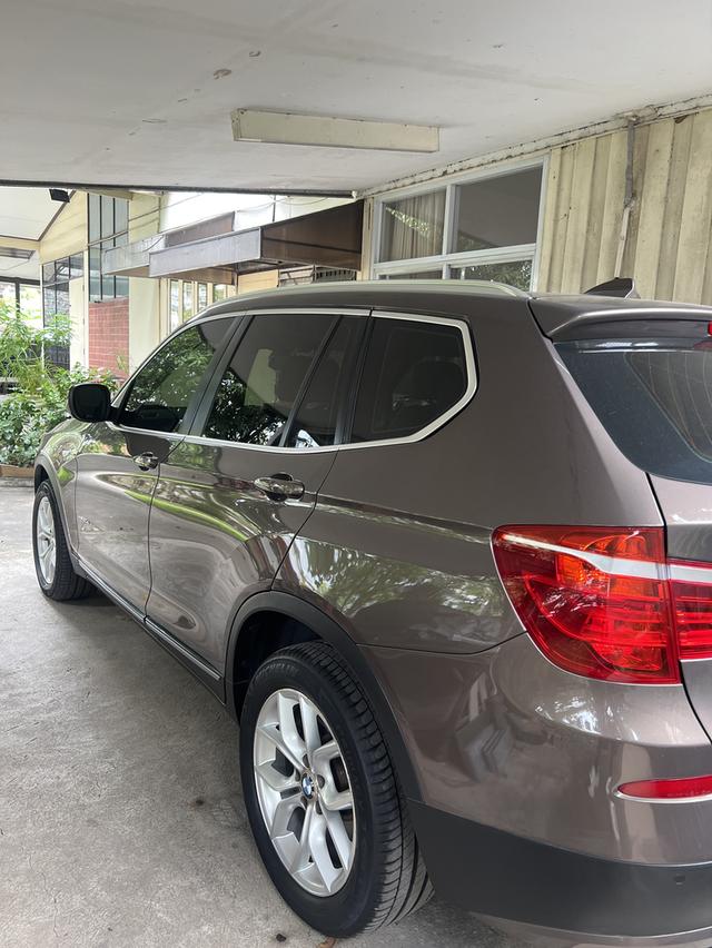 รถยนต์ BMW X3 ปี 2012 รถบ้าน ใช้มือเดียวตั้งแต่ออกป้ายแดง ไมล์ 71570 ใช้น้อบ เข้าศูนย์ BMW ตลอด ประกันชั้น 1 ยังเหลือ 10 เดือน เพิ่งเปลี่ยนช่วงล่าง