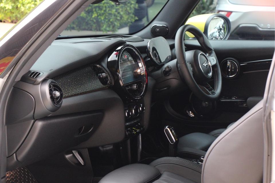 รหัสรถ PBG9999 MINI Cooper SE ปี 2021 7